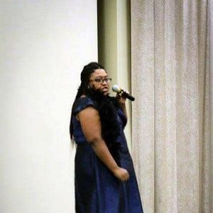 Meet your Posher, Zoë